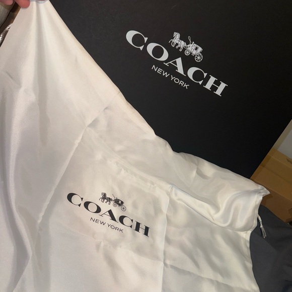 COACH Relay Tote Bag With Coach Graphic - Picture 4 of 10